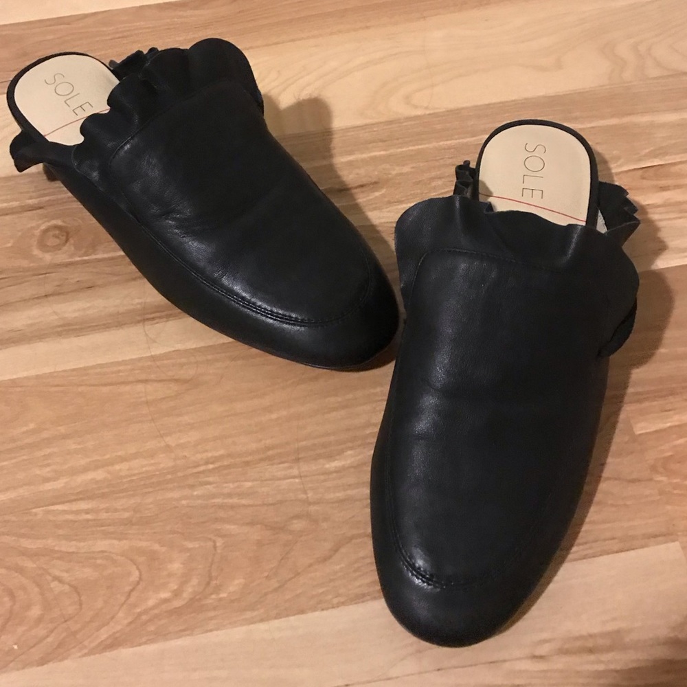 Sole society ruffle loafer mules size 7